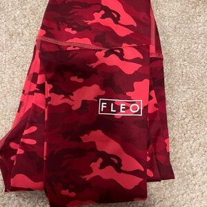 Fleo Vibrant Red Camouflage Leggings